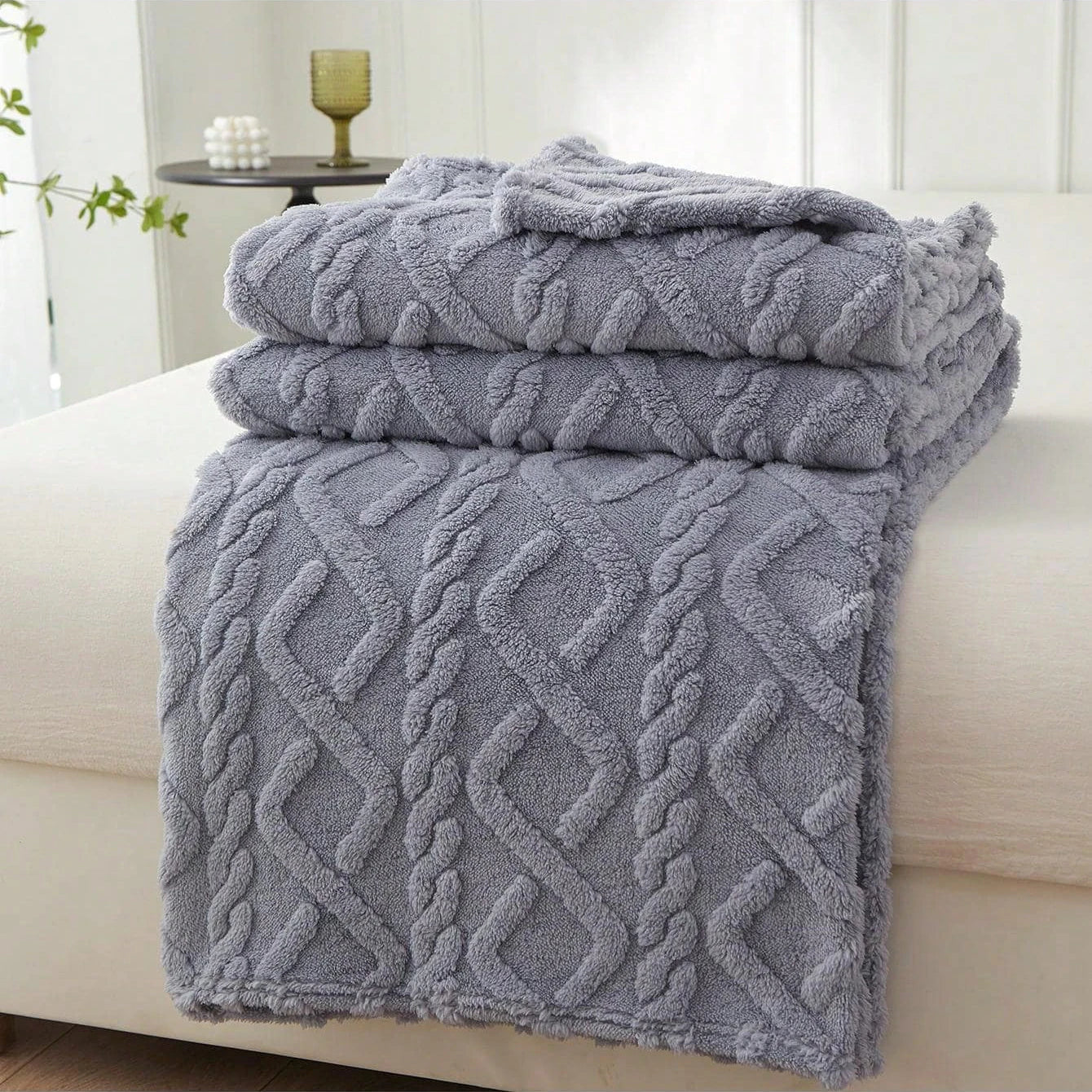 Luxurious Wide Striped Flannel Blanke