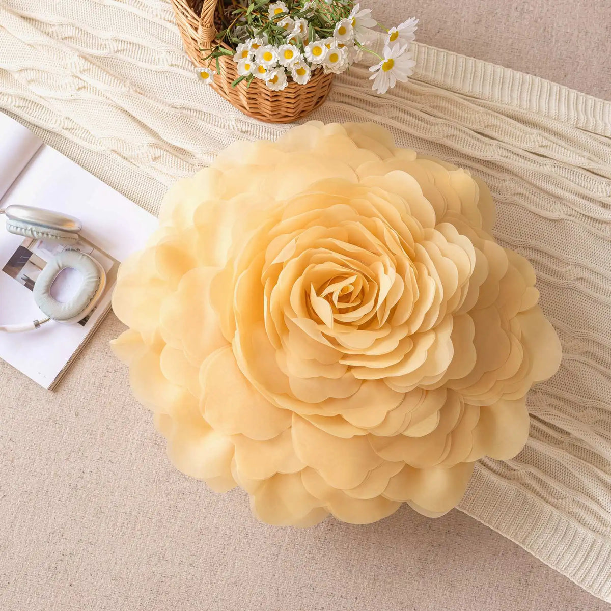European Flower Cushion Cover Stereoscopic Flower Pillowcase Round Luxury Cushion.