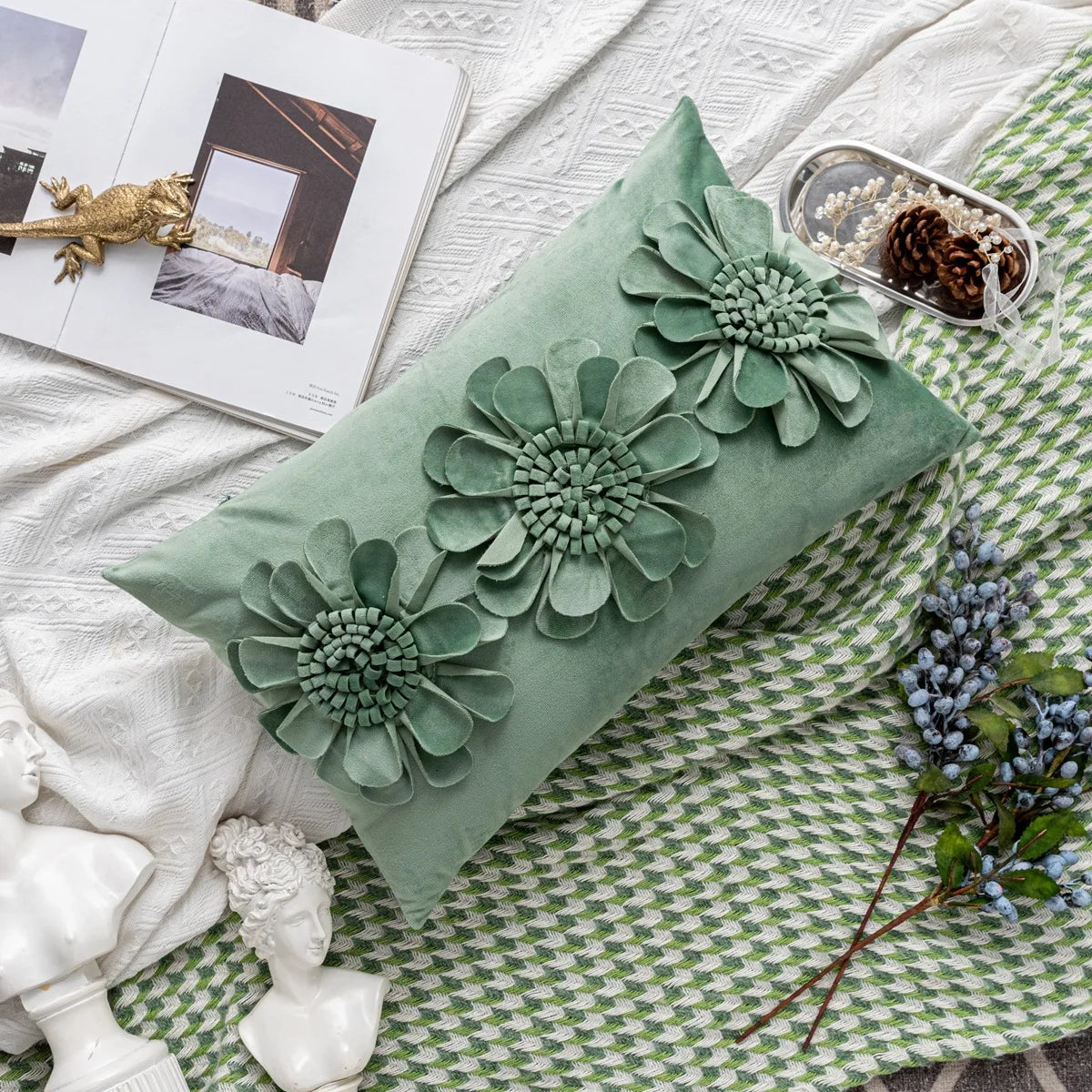 Daisy 3D Flower Pillow Covers Handmade Velvet Petals Home Decor (45x45cm)