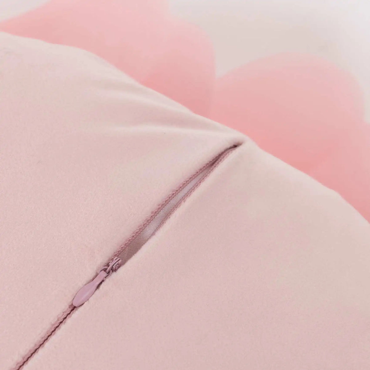 European Flower Cushion Cover Stereoscopic Flower Pillowcase Round Luxury Cushion.